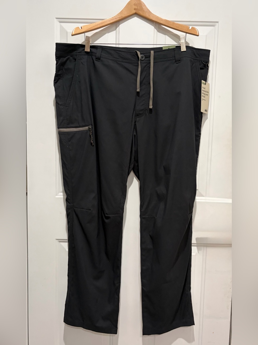 REI Men’s Trailmade Pants in Black, 44 x 30